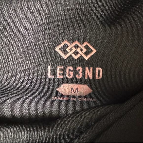 LEG3ND Women's Sporty Athletic Cycling Reflective Bike Shorts Sz M NWT - Picture 2 of 12